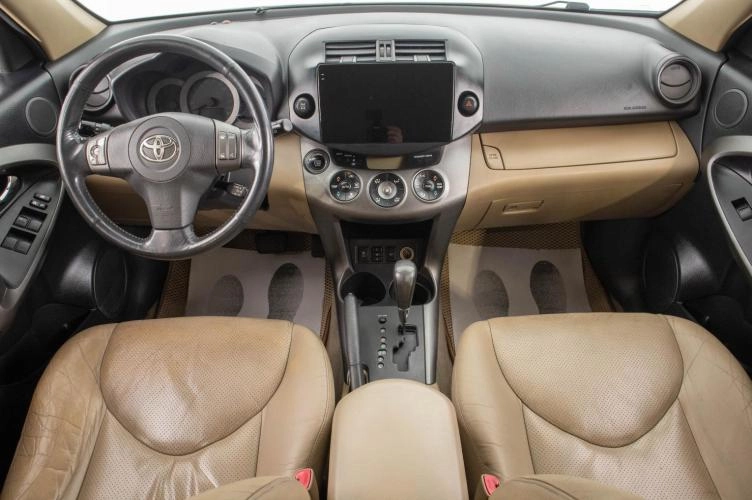 Toyota RAV4 9 из 29
