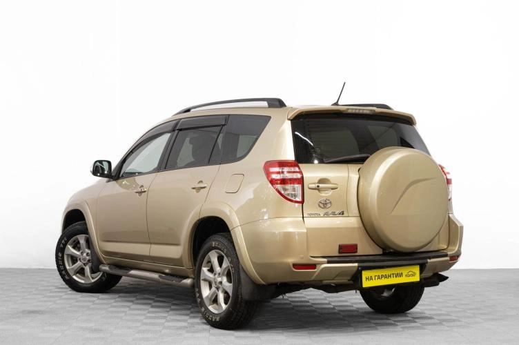 Toyota RAV4 6 из 6