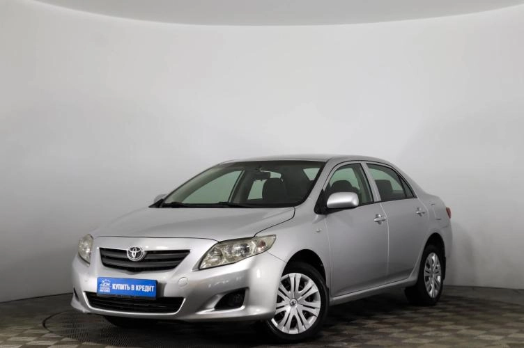 Toyota Corolla 3 из 6