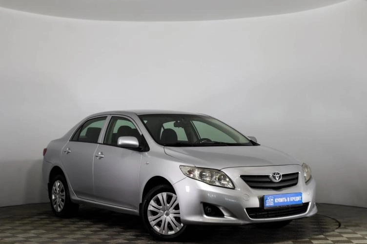 Toyota Corolla 1 из 6