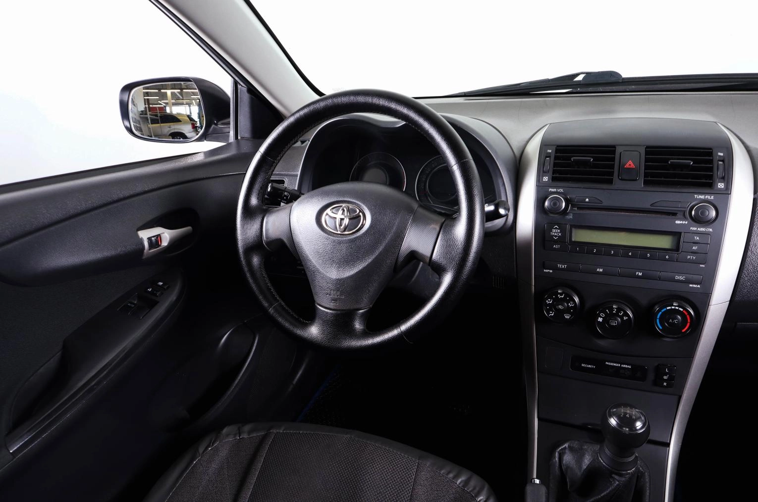 Toyota Corolla 12 из 20