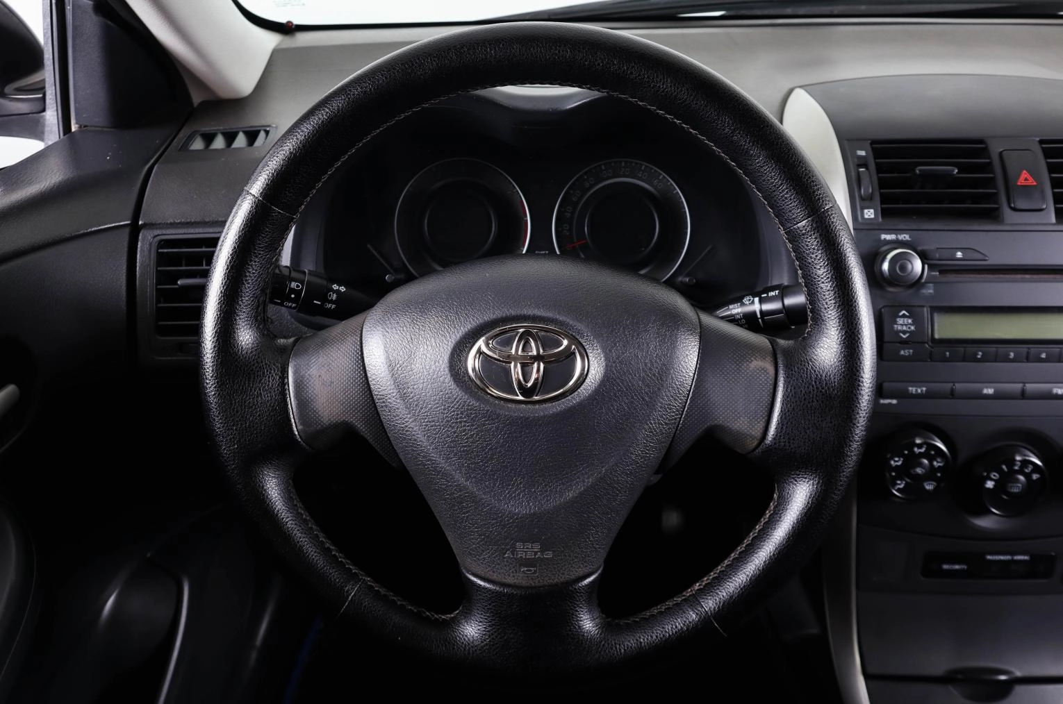 Toyota Corolla 15 из 20