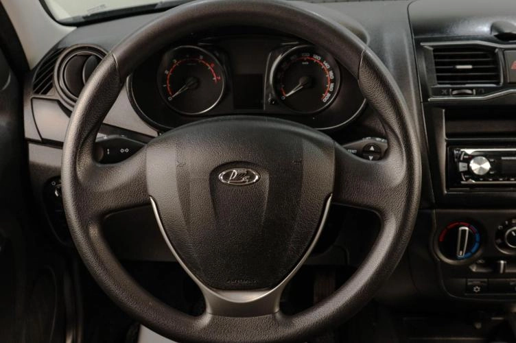ВАЗ (LADA) Granta 10 из 15
