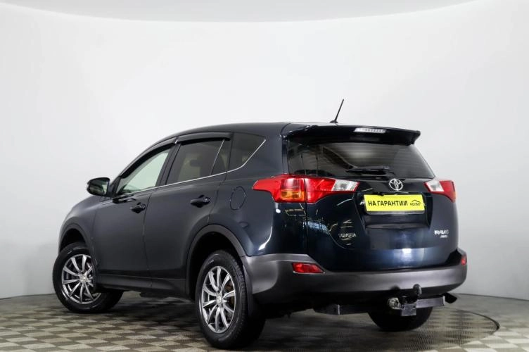 Toyota RAV4 6 из 6