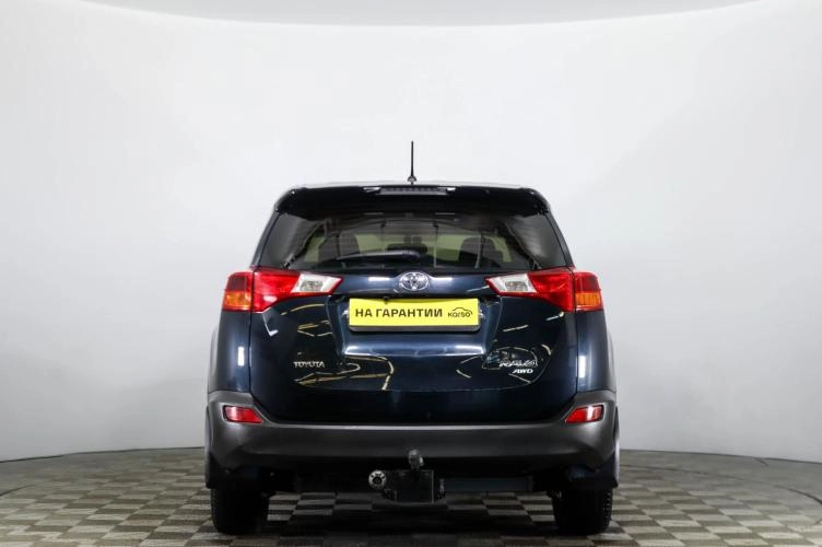 Toyota RAV4 5 из 6