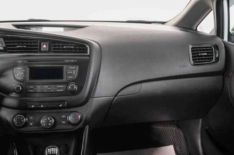 KIA cee'd 14 из 22