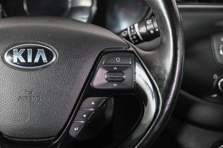 KIA cee'd 17 из 22