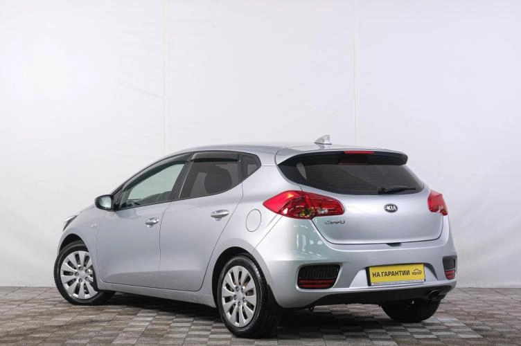 KIA cee'd 4 из 6