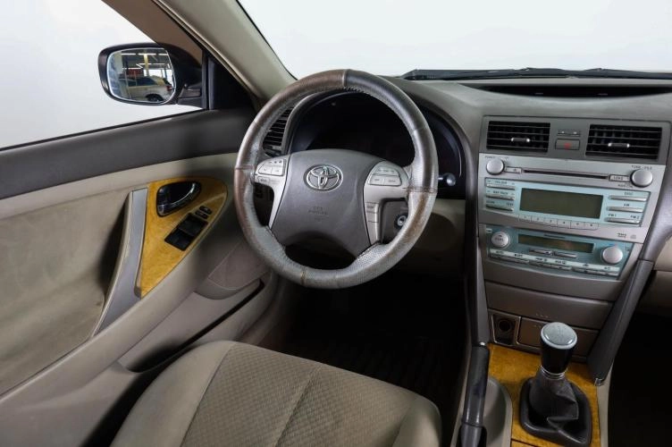 Toyota Camry 11 из 20