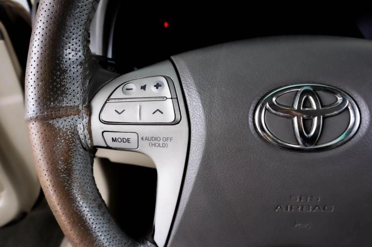 Toyota Camry 15 из 20
