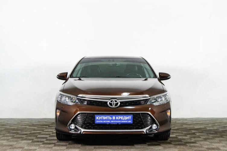 Toyota Camry 2 из 6