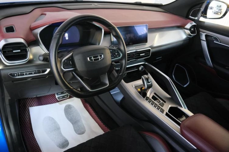 Geely Coolray 10 из 23