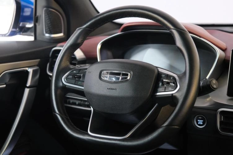 Geely Coolray 12 из 23