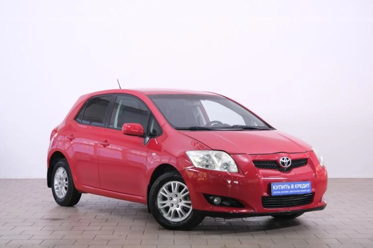 Toyota Auris 1 из 6