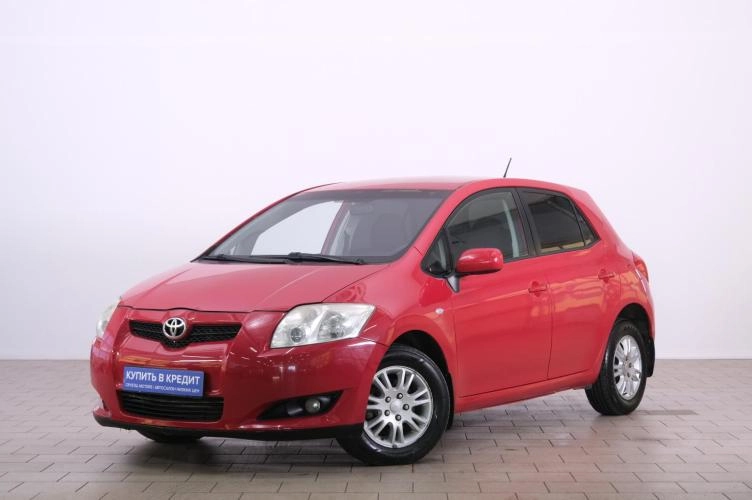 Toyota Auris 3 из 6