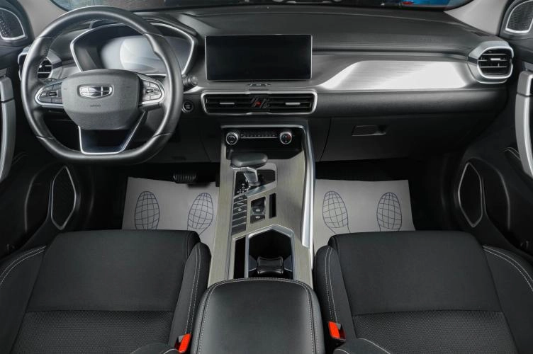 Geely Coolray 12 из 18