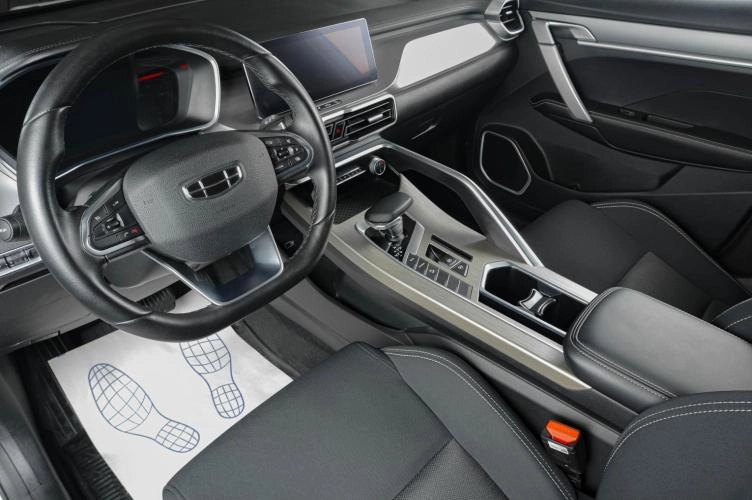 Geely Coolray 7 из 18
