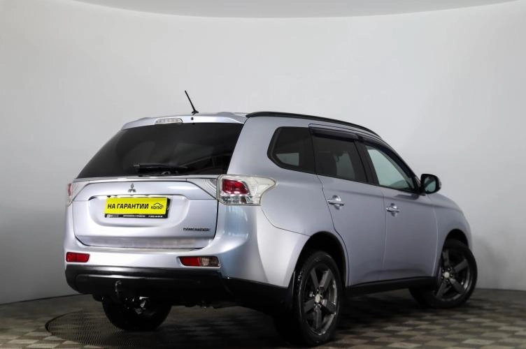 Mitsubishi Outlander 4 из 6