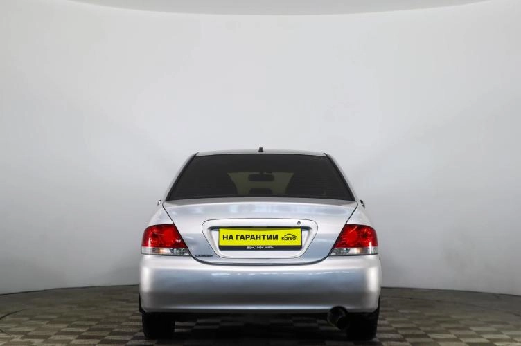 Mitsubishi Lancer 5 из 6