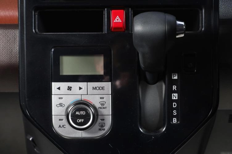 Subaru Justy 13 из 17