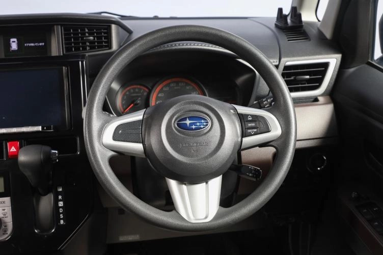 Subaru Justy 11 из 17