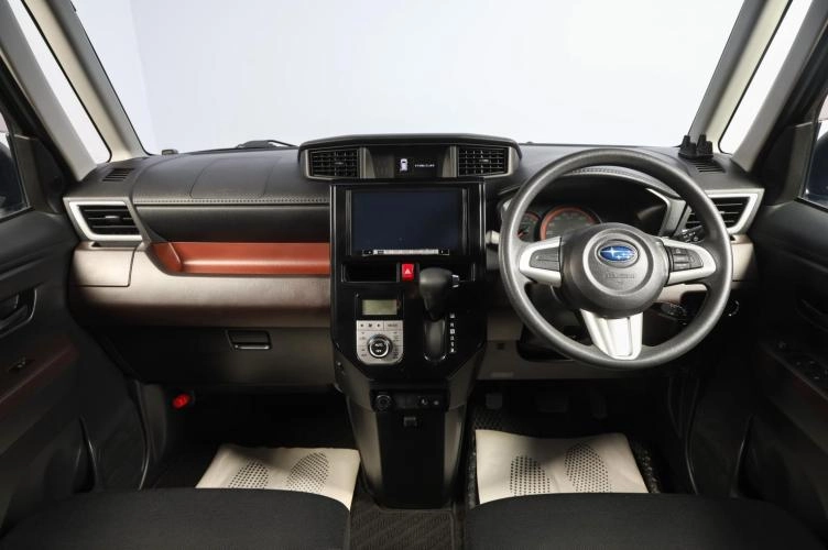 Subaru Justy 8 из 17