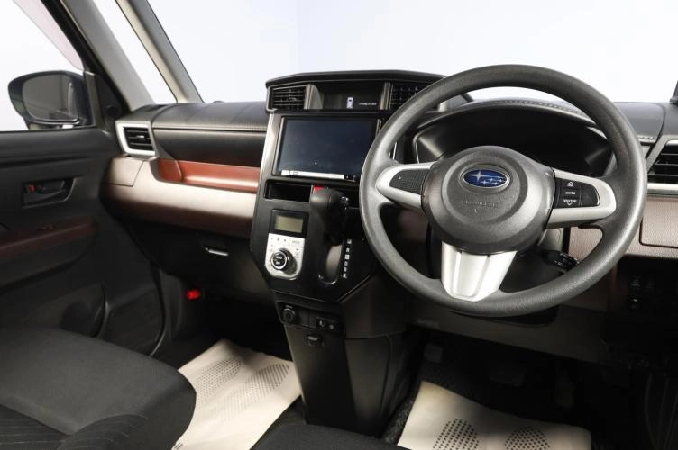Subaru Justy 7 из 17