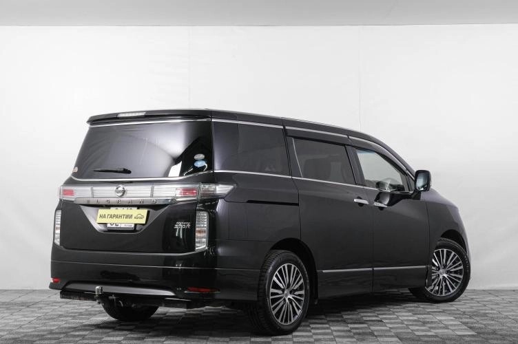 Nissan Elgrand 6 из 6