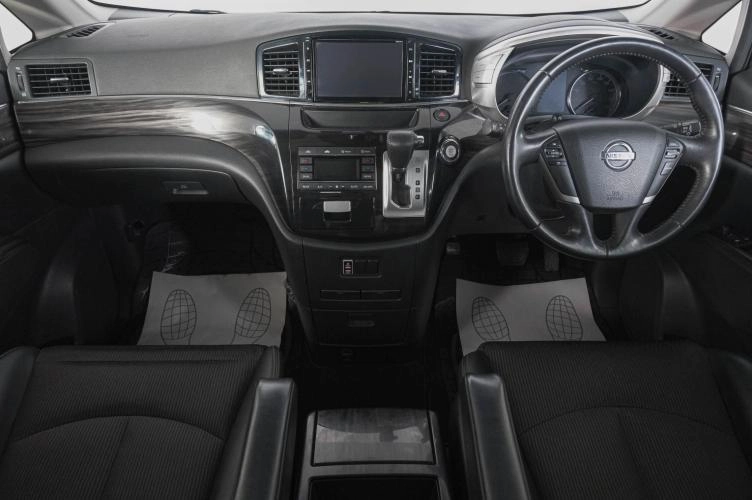 Nissan Elgrand 15 из 24