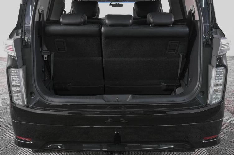 Nissan Elgrand 7 из 24
