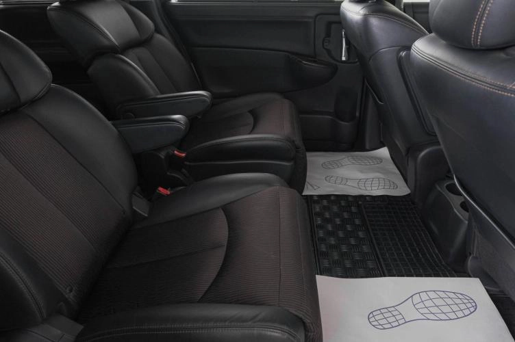 Nissan Elgrand 12 из 24