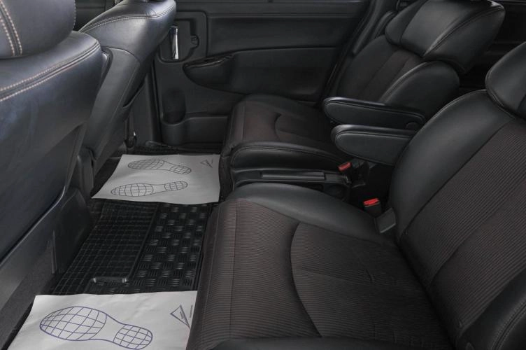 Nissan Elgrand 9 из 24