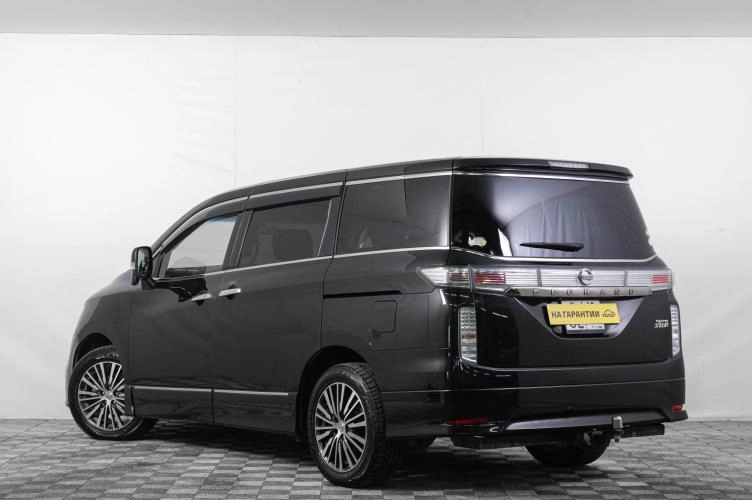 Nissan Elgrand 4 из 6