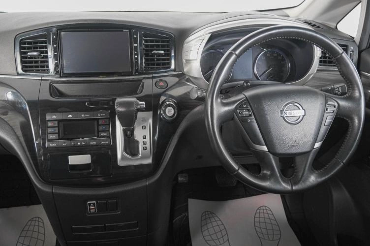 Nissan Elgrand 16 из 24
