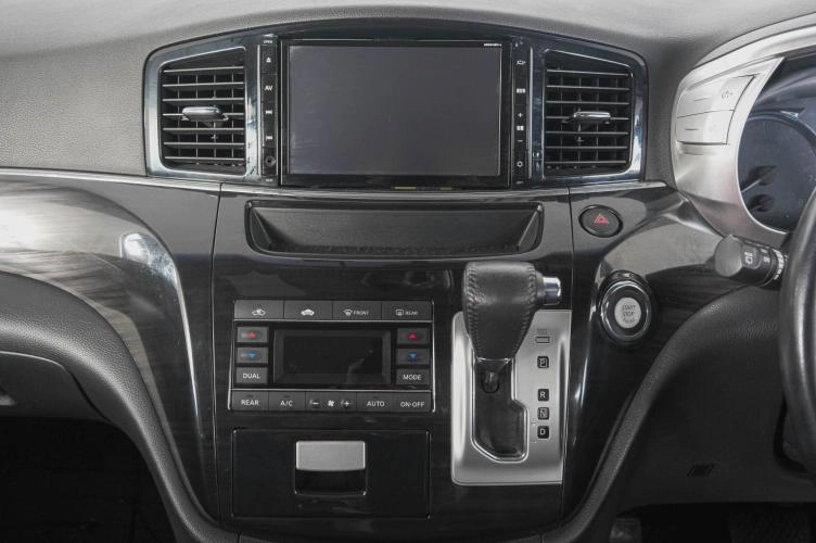 Nissan Elgrand 20 из 24