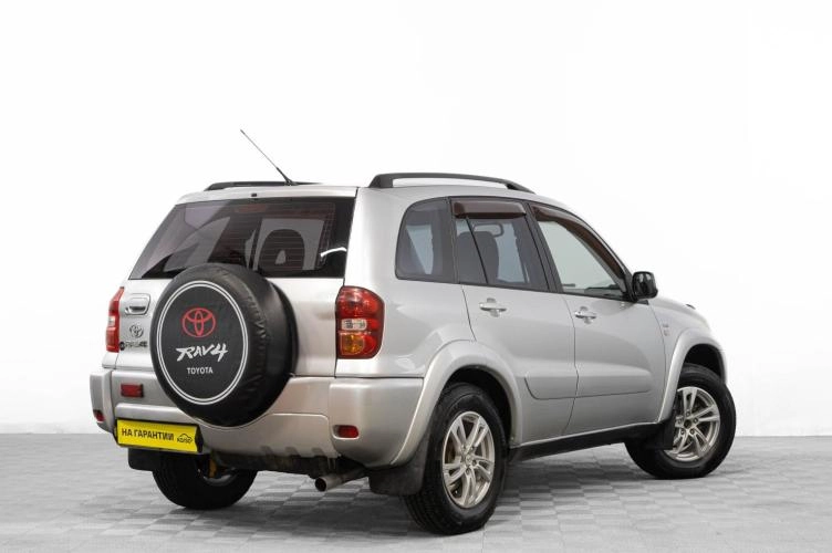 Toyota RAV4 4 из 6