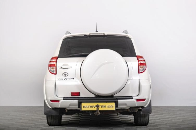 Toyota RAV4 4 из 6