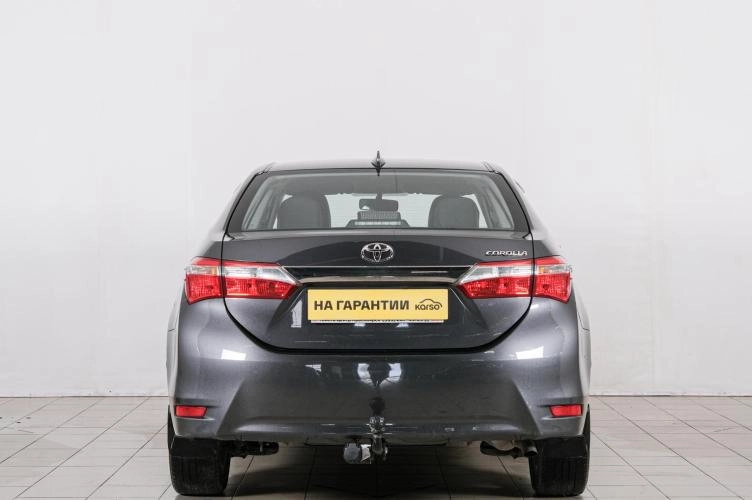 Toyota Corolla 5 из 6