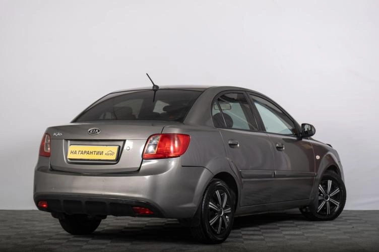KIA Rio 6 из 6
