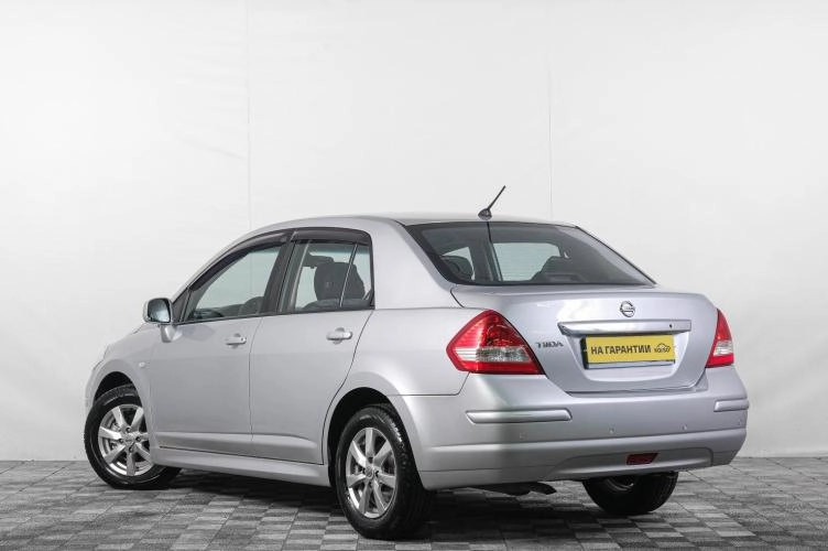Nissan Tiida 4 из 6