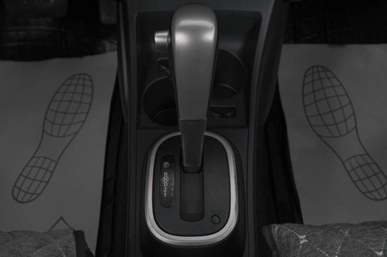 Nissan Tiida 17 из 20