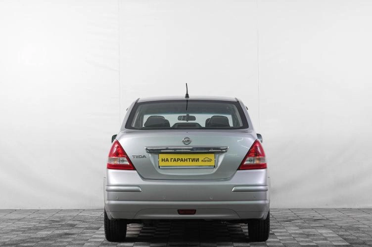 Nissan Tiida 5 из 6