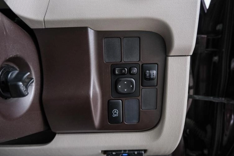 Toyota Passo 18 из 22