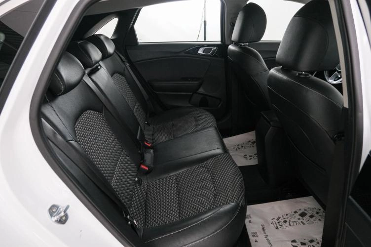 KIA cee'd 22 из 23
