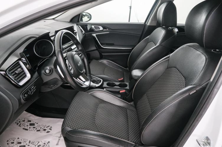 KIA cee'd 7 из 23