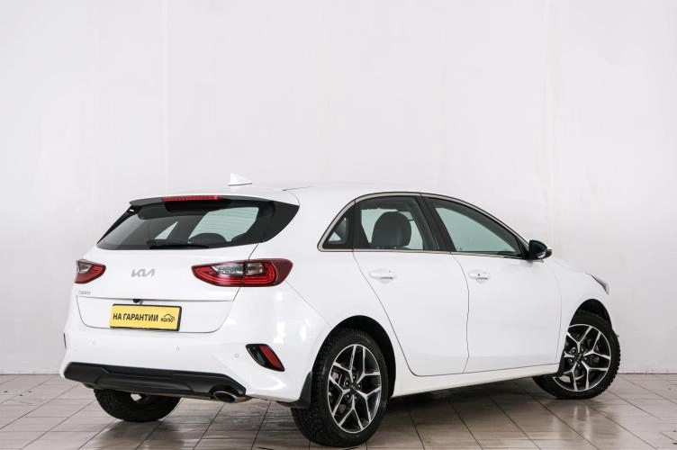 KIA cee'd 6 из 23