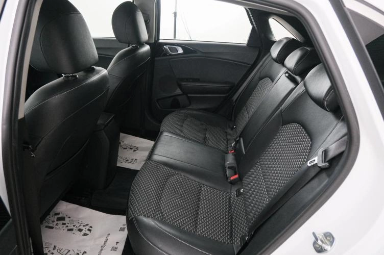 KIA cee'd 21 из 23