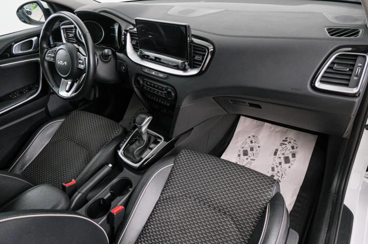 KIA cee'd 12 из 23