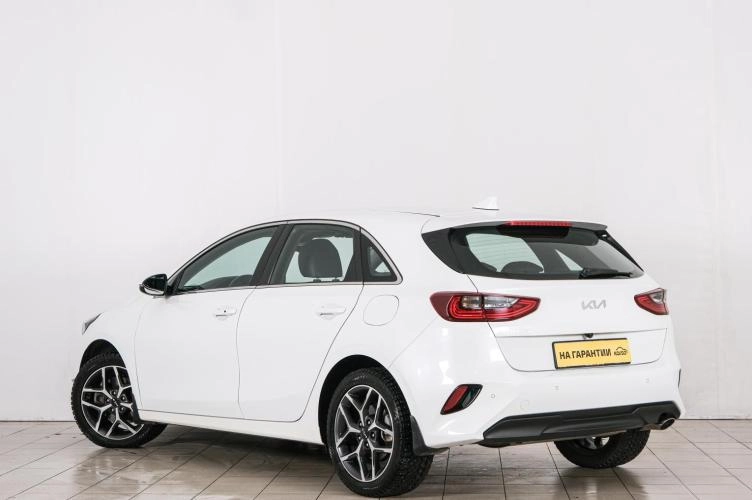 KIA cee'd 4 из 23