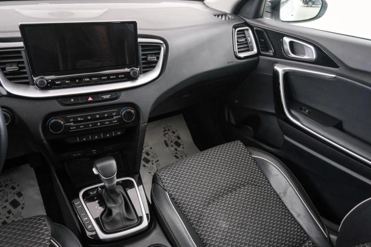 KIA cee'd 11 из 23